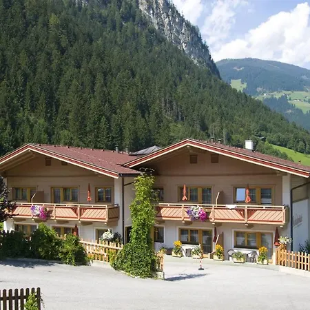Alpin-Hotel Schrofenblick-3
